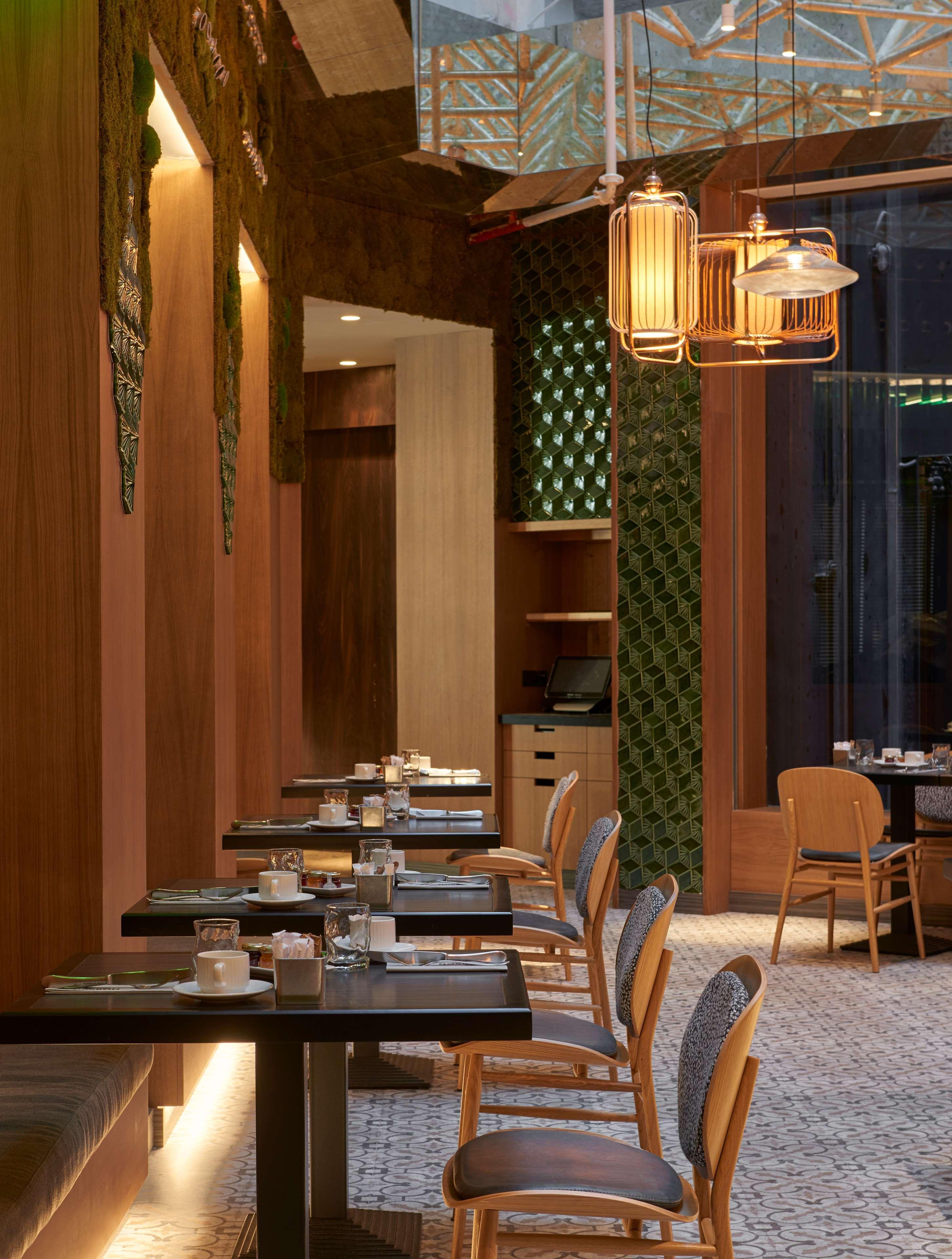 Hyatt Centric Gran Via 5*